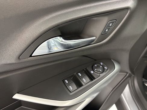Used 2024 Chevrolet Trax LS w/ LS Convenience Package FWD image 26