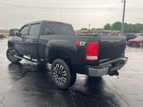 Used 2014 GMC Sierra 2500 SLT w/ SLT Convenience Package image 4
