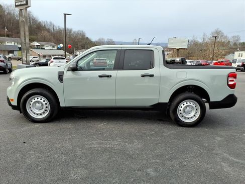 Used 2024 Ford Maverick XL image 2