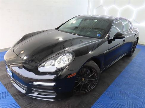 Used 2016 Porsche Panamera Edition RWD image 4