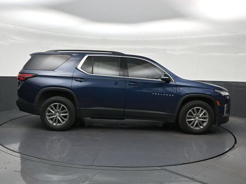 Used 2023 Chevrolet Traverse LT FWD image 7
