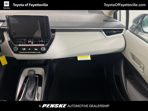 Used 2026 Toyota Corolla LE FWD image 14