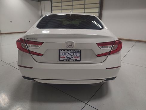 Used 2018 Honda Accord EX-L image 12