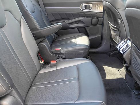 Used 2022 Kia Sorento SX image 15