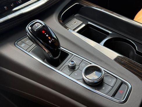Certified 2023 Cadillac Escalade Premium Luxury w/ Performance Package AWD/4WD image 21