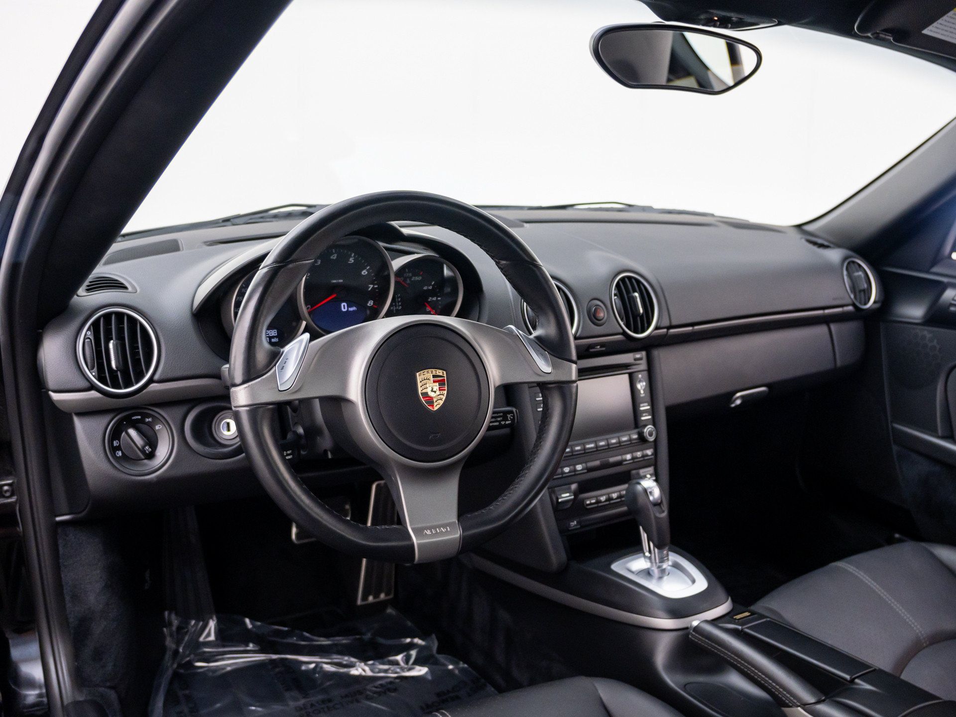 Used 2010 Porsche Cayman RWD image 11