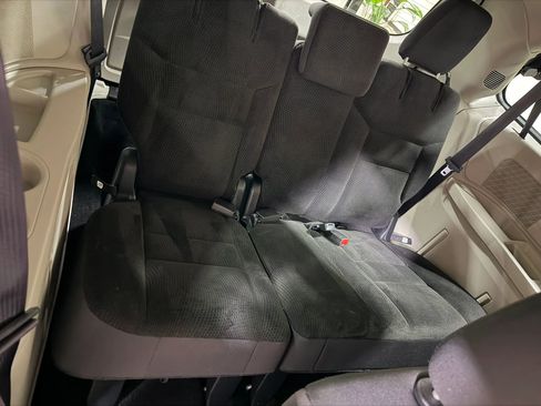 Used 2019 Dodge Grand Caravan SE w/ Rear Park Assist Package FWD image 32