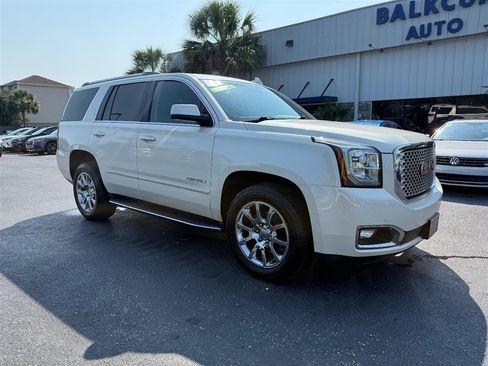 Used 2015 GMC Yukon Denali w/ Open Road Package AWD/4WD image 2
