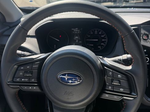 Certified 2025 Subaru Crosstrek 2.5i Limited AWD/4WD image 9