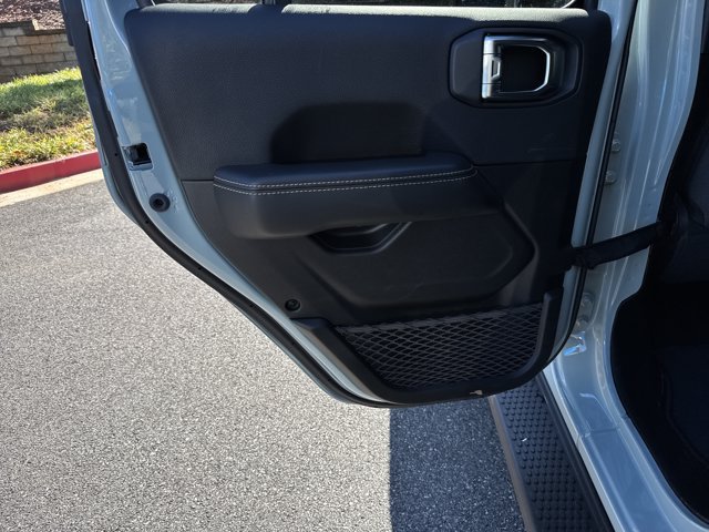Used 2024 Jeep Wrangler Unlimited Sahara AWD/4WD image 24