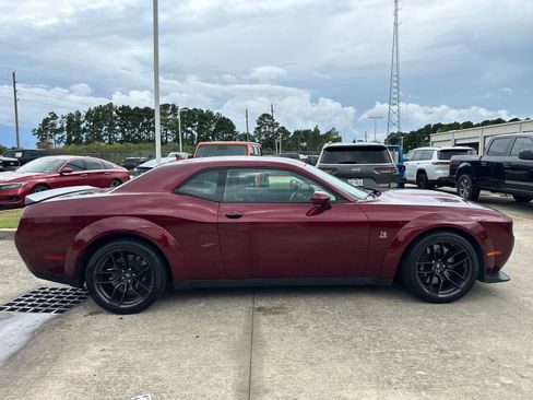 Used 2019 Dodge Challenger R/T Scat Pack w/ Widebody Package RWD image 8