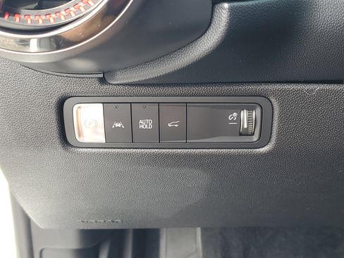 Used 2024 Chevrolet Equinox EV RS FWD image 27