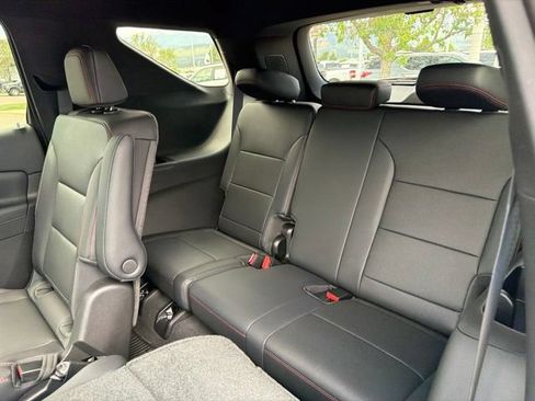New 2026 Chevrolet Traverse Z71 w/ Enhanced Driving Package AWD/4WD image 8