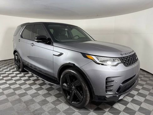 Certified 2025 Land Rover Discovery Dynamic SE image 9