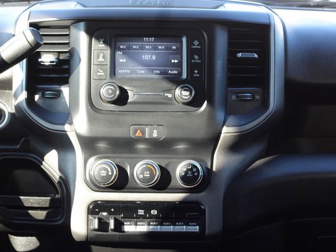 Used 2019 RAM 3500 Tradesman w/ Chrome Appearance Group AWD/4WD image 18