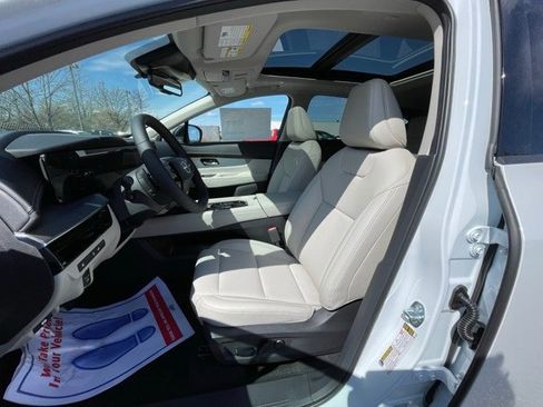 New 2025 Nissan Murano SL image 13