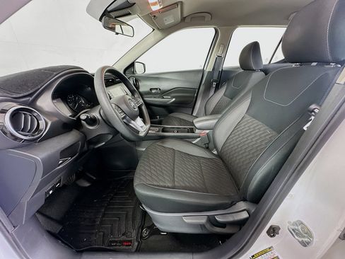 Used 2021 Nissan Kicks SV FWD image 22