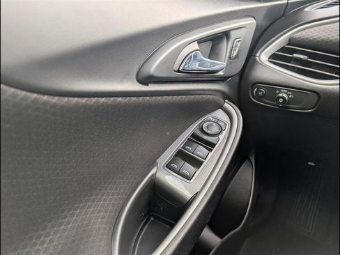 Used 2023 Chevrolet Malibu LT image 21