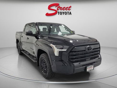 Certified 2025 Toyota Tundra SR5 image 5