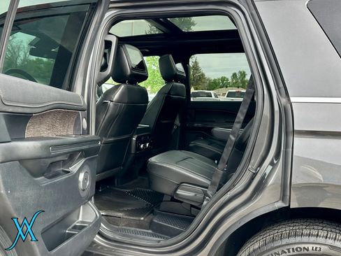 Used 2019 Ford Expedition Limited w/ Equipment Group 302A AWD/4WD image 23
