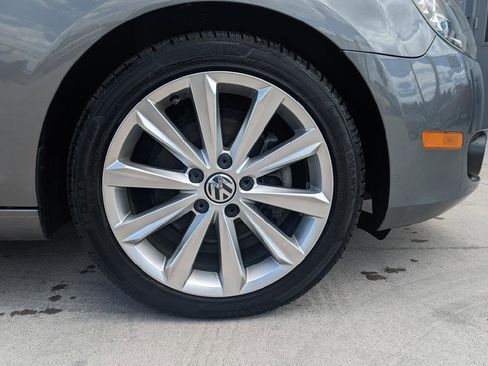 Used 2013 Volkswagen Golf TDI image 12