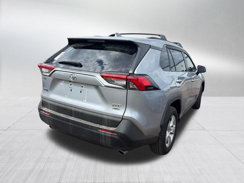 Used 2021 Toyota RAV4 XLE w/ Carpet Mat Package (TMS) AWD/4WD image 7