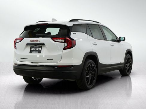 Used 2023 GMC Terrain SLE w/ Driver Convenience Package AWD/4WD image 5