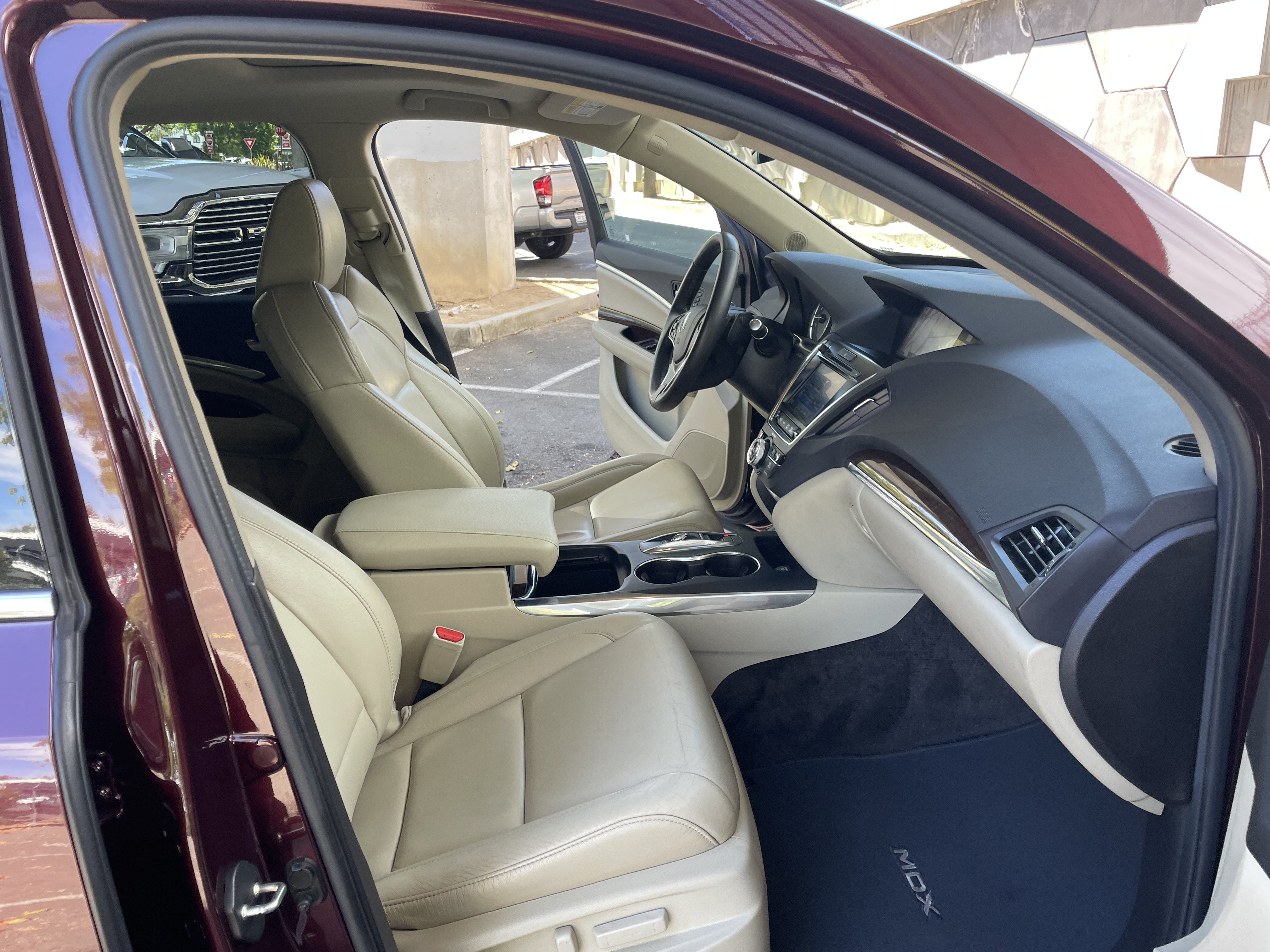 Used 2017 Acura MDX w/ Technology Package AWD/4WD image 15