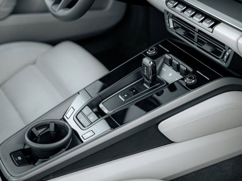 Used 2022 Porsche 911 Carrera image 27