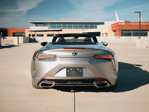 Used 2024 Lexus LC 500 Convertible image 11