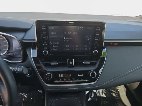Used 2020 Toyota Corolla SE FWD image 22