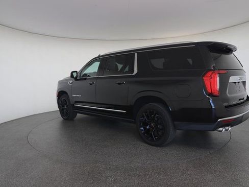 Used 2022 GMC Yukon XL Denali image 10