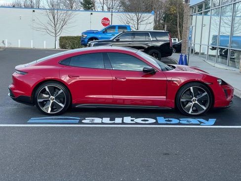 Used 2020 Porsche Taycan Turbo S image 23