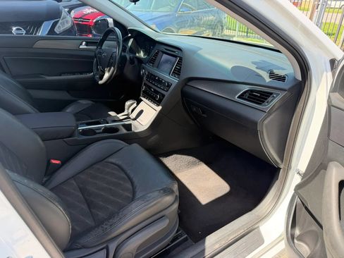 Used 2016 Hyundai Sonata Sport w/ Option Group 1V FWD image 10