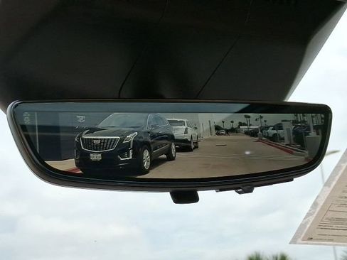 Used 2022 Cadillac Escalade Premium Luxury image 24