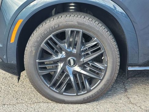 New 2025 Cadillac Escalade IQ Sport 2 w/ LPO, ONYX Package image 10