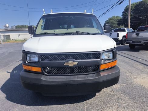 Used 2015 Chevrolet Express 2500 RWD image 8