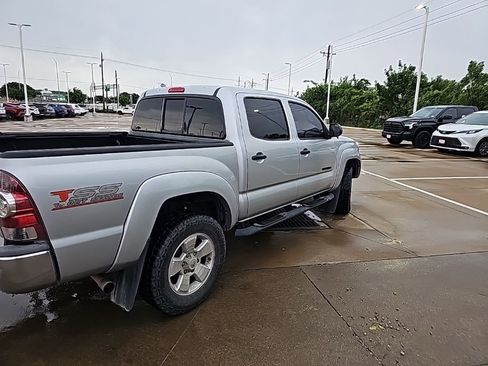 Used 2013 Toyota Tacoma PreRunner w/ SR5 Pkg image 3