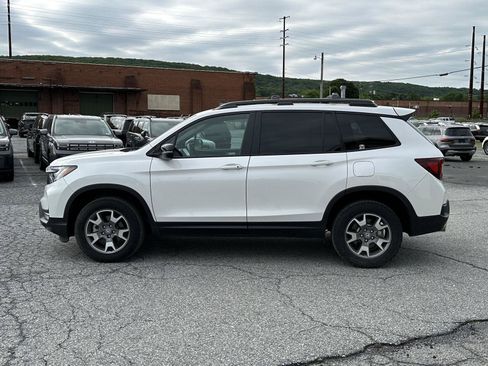 Certified 2023 Honda Passport TrailSport image 5