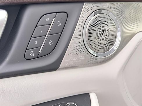 Certified 2025 Buick Enclave Avenir w/ Super Cruise Package image 9