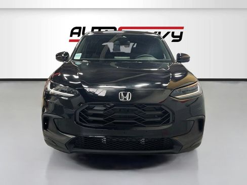 Used 2025 Honda HR-V Sport image 2