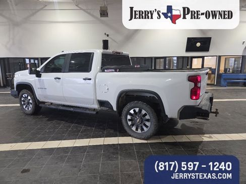 Used 2024 Chevrolet Silverado 2500 Custom w/ Custom Value Package AWD/4WD image 6