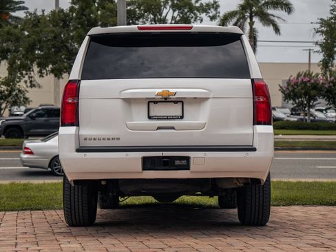 Used 2019 Chevrolet Suburban LT RWD image 4