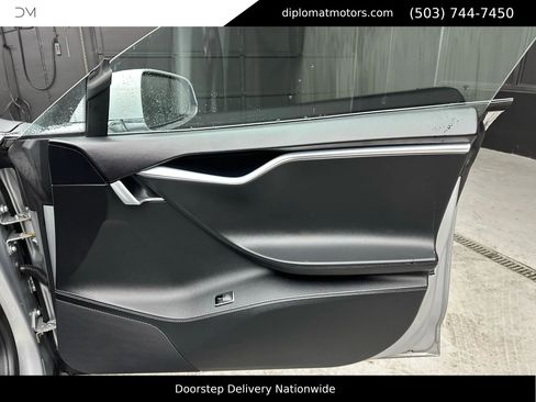 Used 2014 Tesla Model S image 26