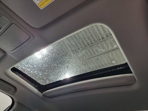 Used 2017 Honda CR-V EX image 31