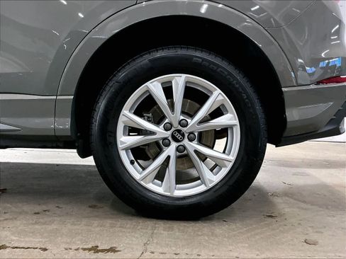 Certified 2025 Audi Q3 2.0T Premium image 12