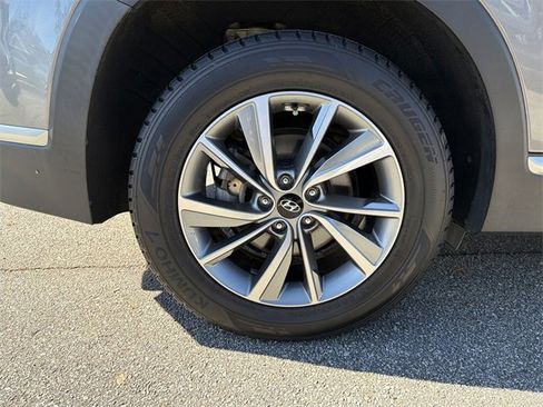 Used 2020 Hyundai Santa Fe SEL w/ Convenience + Premium Package image 17
