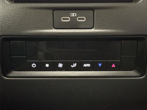 Used 2025 MAZDA CX-90 3.3 Turbo w/ Preferred Package image 37