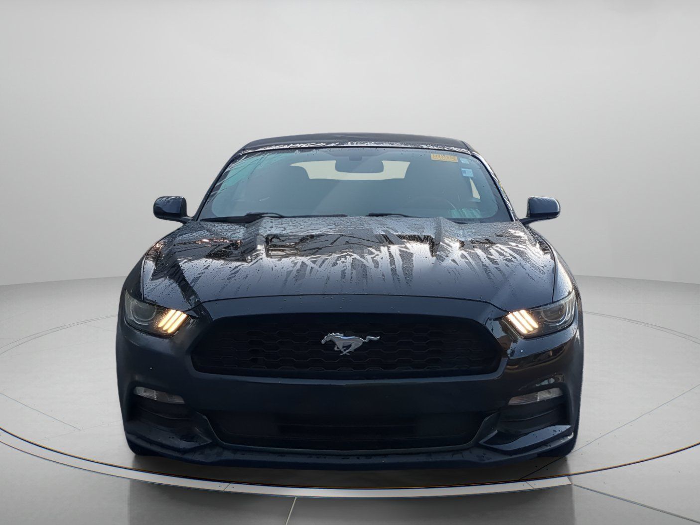 Used 2016 Ford Mustang Convertible RWD image 37