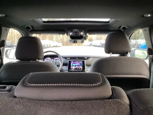 New 2025 Jeep Grand Cherokee Laredo X w/ Luxury Tech Group I AWD/4WD image 17